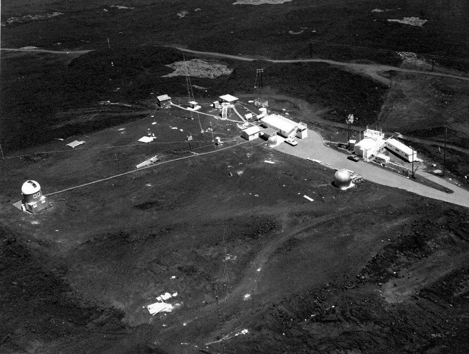 Aerial photograph of the Mauna Loa Solar Observatory and the National Weather Bureau station.